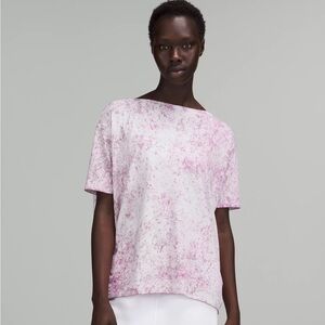 BACK IN ACTION SHORT SLEEVE Wash Vivid Plum Size: 18